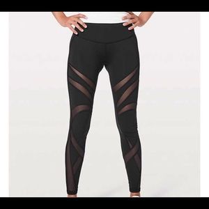 Lulu lemon like new luxtreme crop